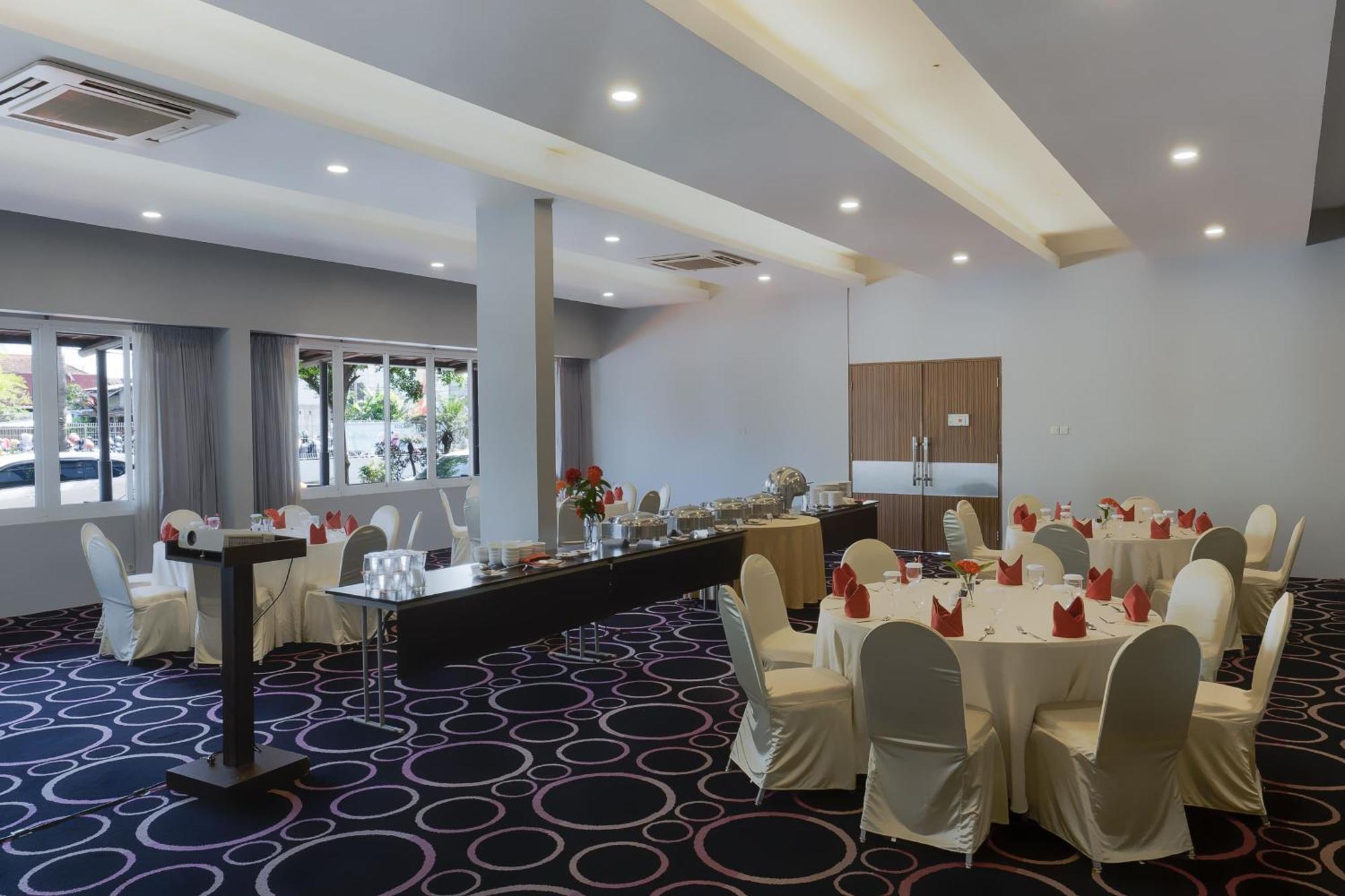 Solaris Hotel Malang Kültér fotó
