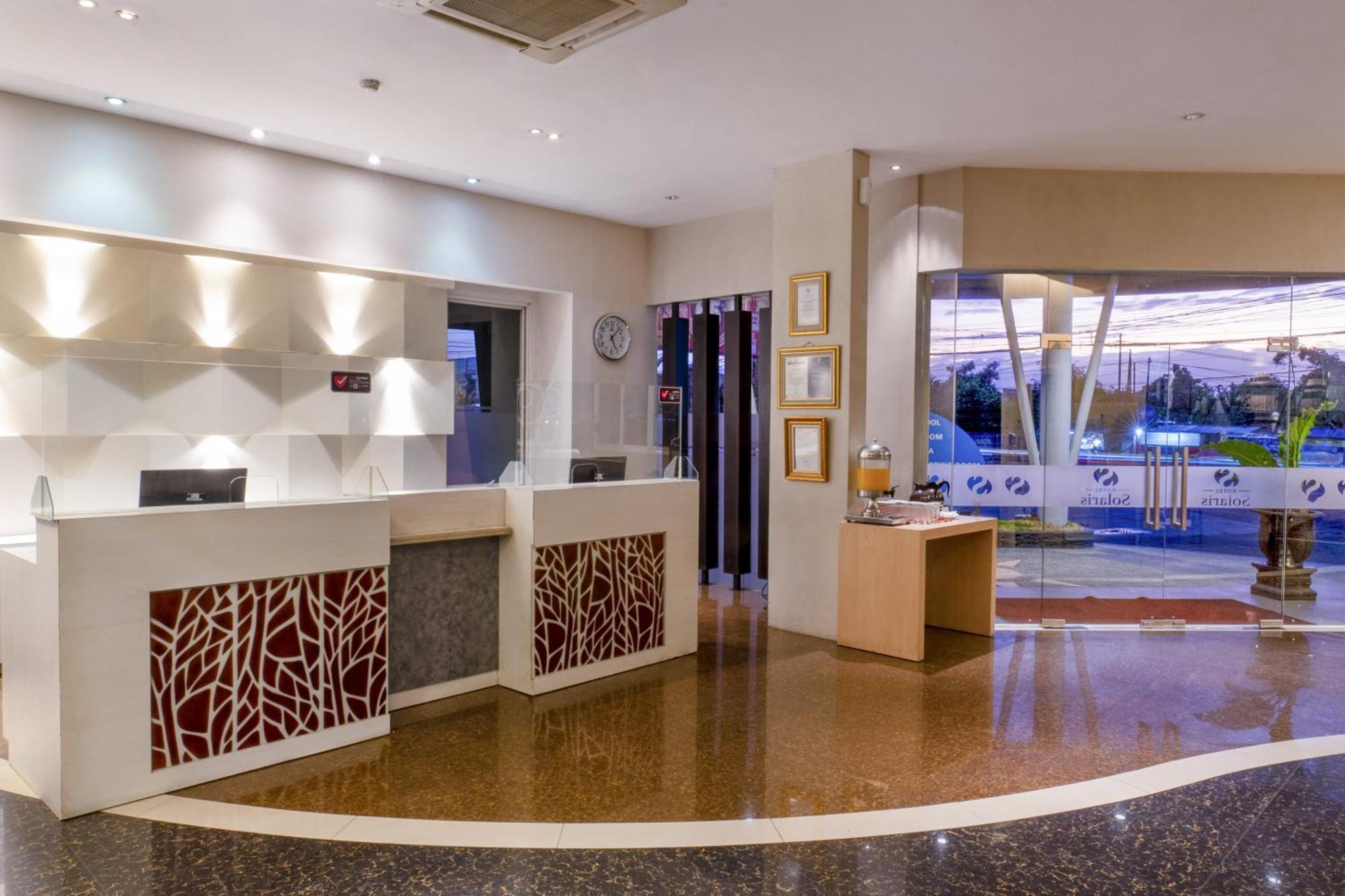 Solaris Hotel Malang Kültér fotó