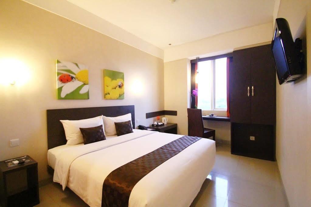 Solaris Hotel Malang Kültér fotó
